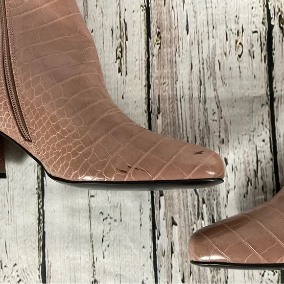 Steve Madden “Darma” Crocodile Embossed Ankle Boots Blush Tan Bootie Sz 10 - Picture 7 of 9